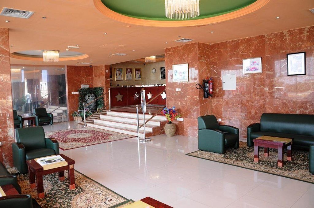 פוג'יירה Raynor Hotel Apartments מראה חיצוני תמונה