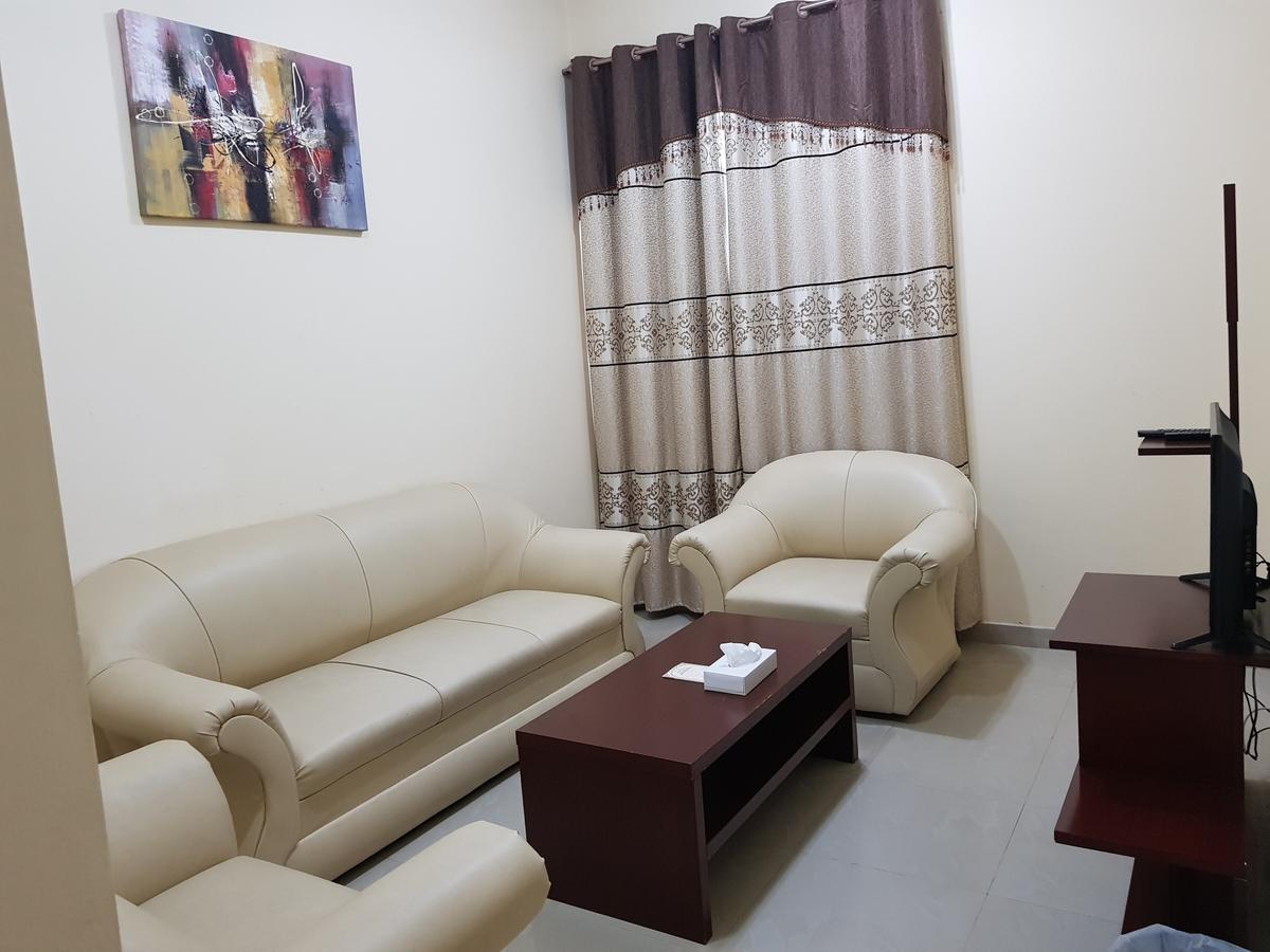 פוג'יירה Raynor Hotel Apartments מראה חיצוני תמונה